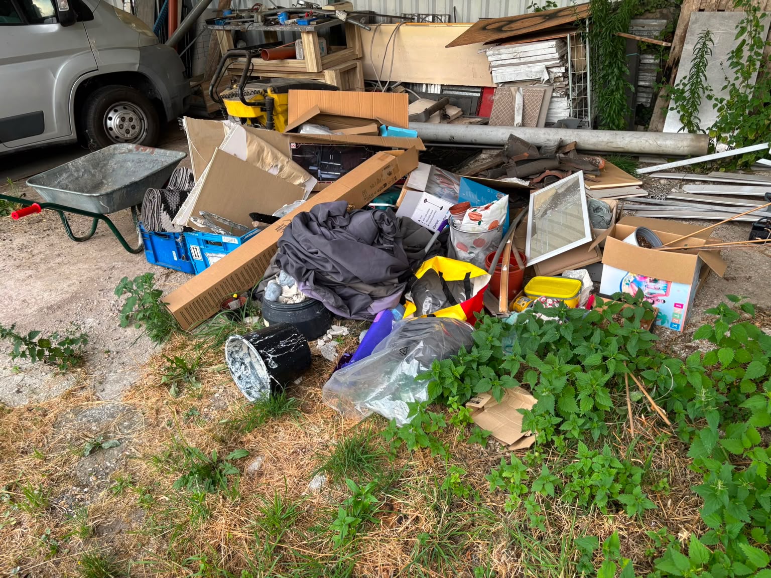 Voor opruiming tuin